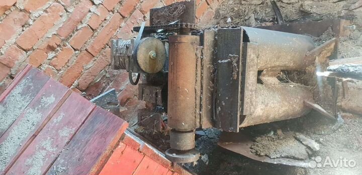 Деревообрабатывающий станок