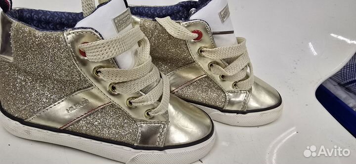 Кроссовки детские