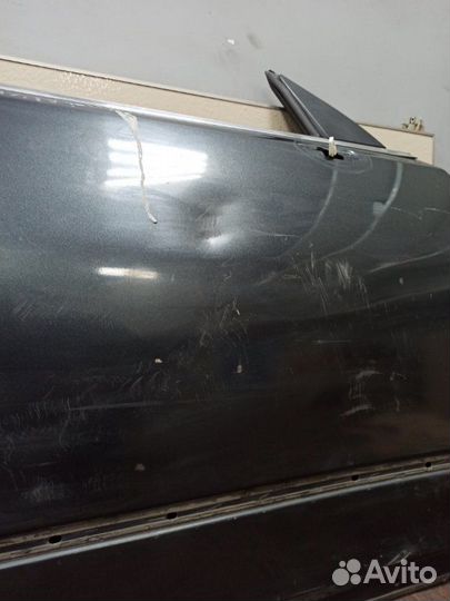 Дверь передняя правая Mitsubishi Diamant F31A 6G72