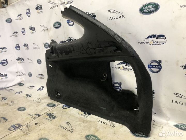 Обшивка багажника правая Volvo XC60