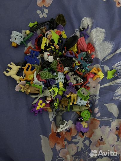 Пакет игрушек из Киндера