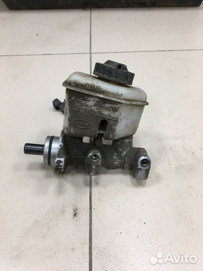 Главный тормозной цилиндр Kia Spectra