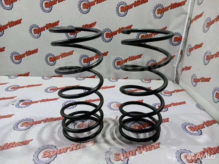 Пружины задние Mitsubishi Pajero V26W 4M40 №195