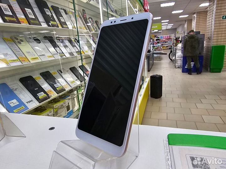 Xiaomi Redmi 5 Plus, 3/64 ГБ