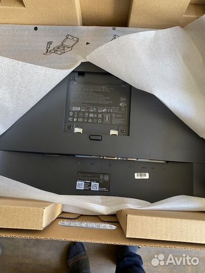Монитор Dell p2421