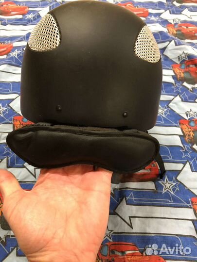 Защитный шлем