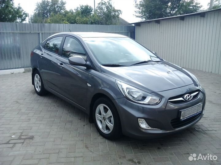 Бампер передний Hyundai Solaris дорест серый