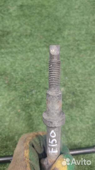 Крюк буксировочный Peugeot Expert 2010