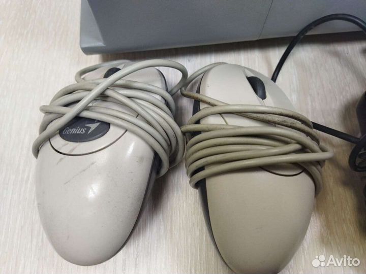 Мышь компьютерная с круглым разъемом