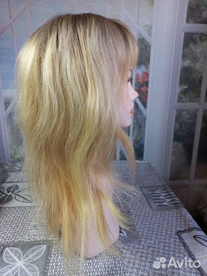 Парик из искусственных волос