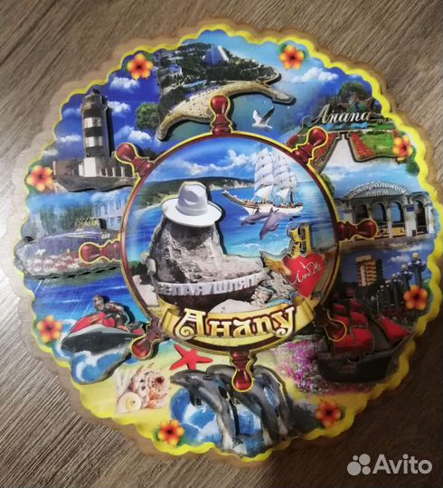 Декоративные сувенирные тарелки