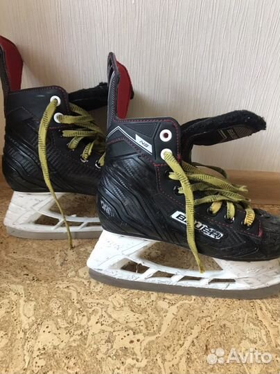Хоккейные коньки bauer