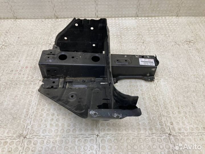 Панель передняя телевизор Toyota Land Cruiser 200