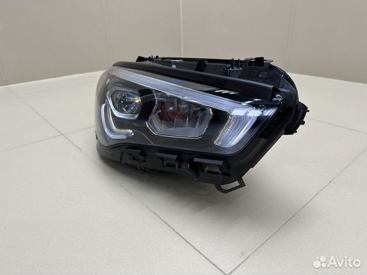 Фара LED правая Mercedes CLA X118