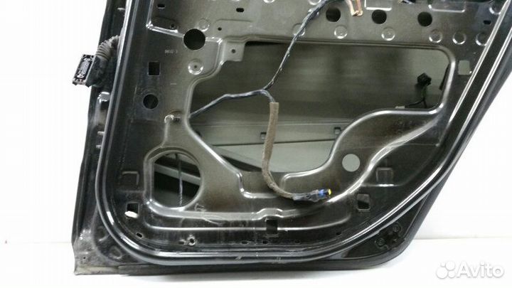 Дверь задняя правая Renault Scenic JM1E K9K732