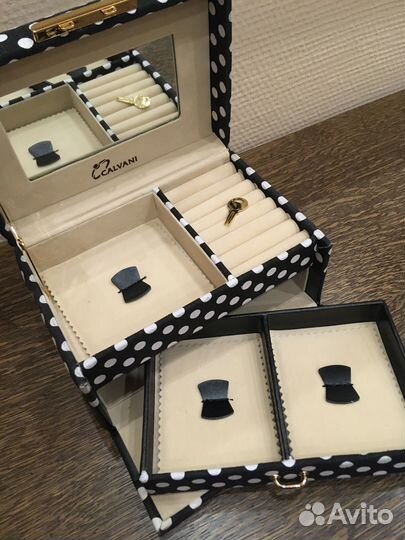 Шкатулка для ювелирных украшений calvani новая