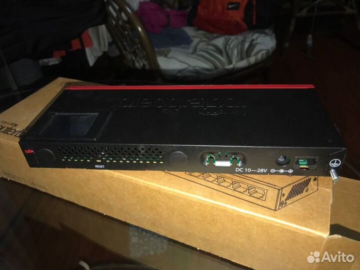 Маршрутизатор MikroTik RB2011uias-IN