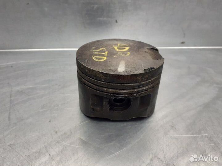 Поршень Audi A4 B5 1994-2001 седан 1.8 ADR 1995