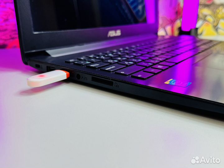 Ноутбук Asus