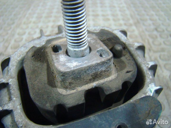 BMW X1 E84 Опора двигателя правая N47D20 МКПП