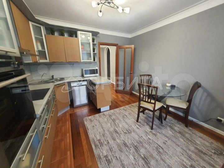 3-к. квартира, 116 м², 5/9 эт.