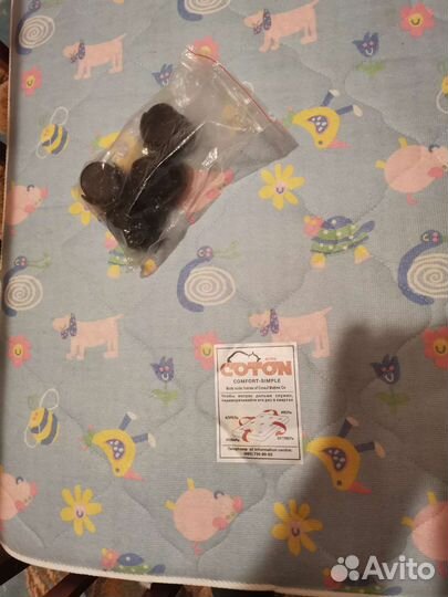 Кроватка с матрасом