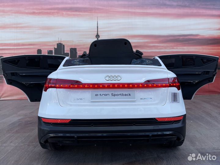 Электромобиль детский audi