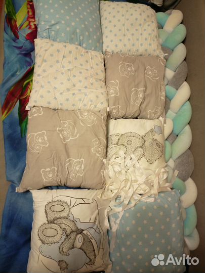 Бортики в детскую кроватку коса и подушки