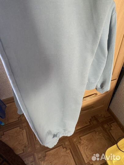 Продается спортивный костюм