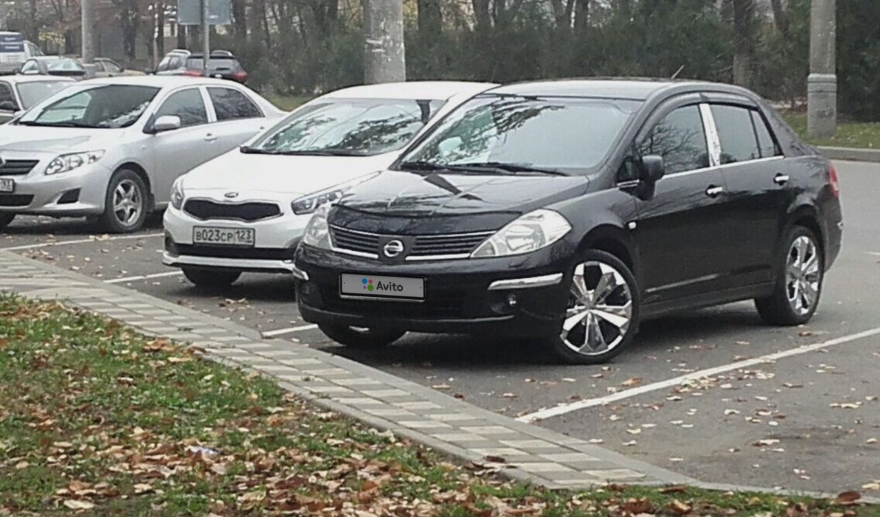 Nissan Tiida: фото владельца