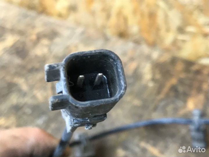 Пыльник тормозного диска задний правый Opel Astra