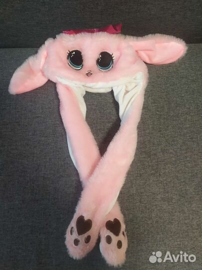 Шапка с двигающимися ушками