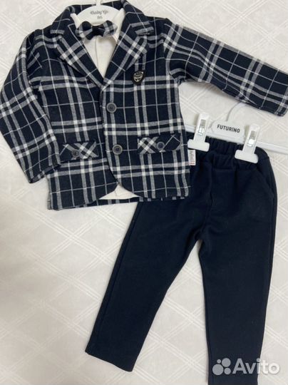 Костюм нарядный для малыша на один год