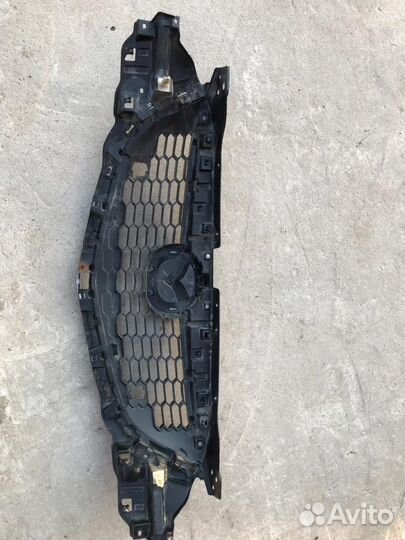 Продам решетку радиатора mazda cx-5