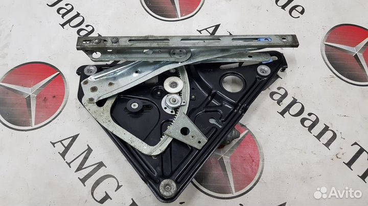 Стекло подъемник правый на Mercedes-Benz W140 CL