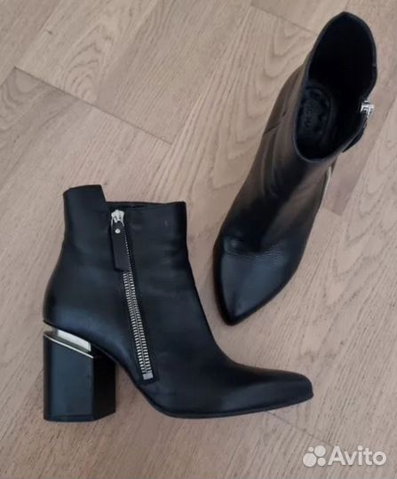 Ботильоны натуральная кожа 39 Vic metie