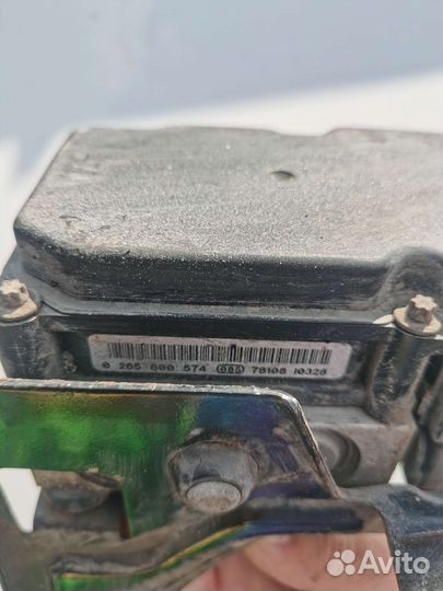 Блок ABS Nissan Micra K12 1.2 I 2009