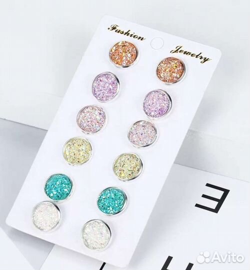 Новые серьги бижутерия тренд