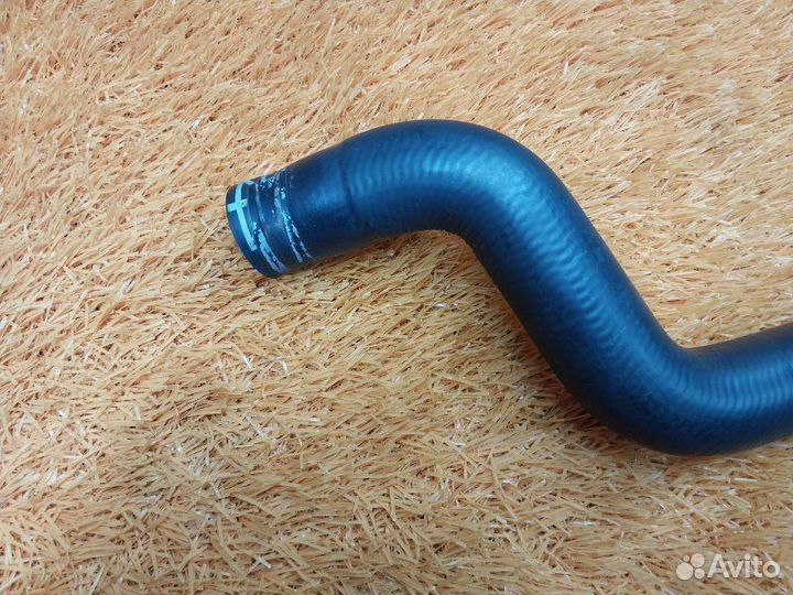 Патрубок системы охлаждения Volkswagen Touareg 7P