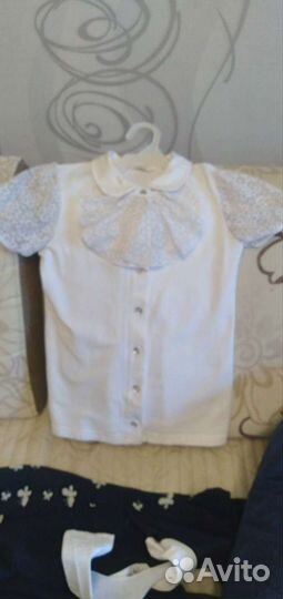 Блузка белая