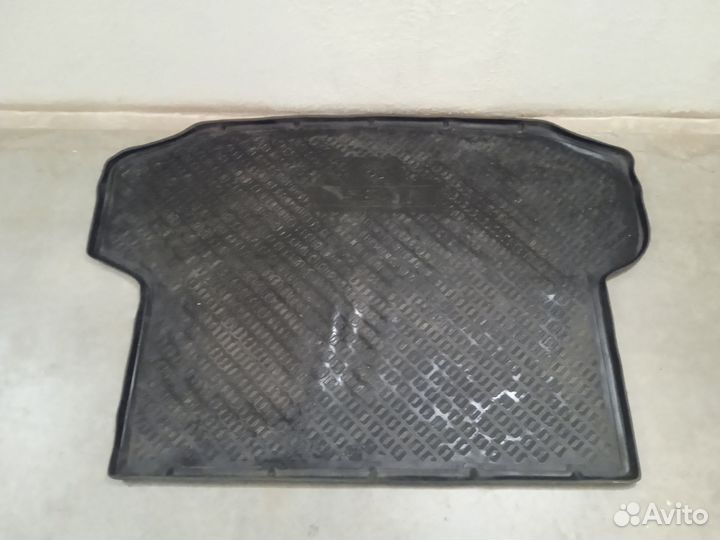 Продам Коврик в багажник ix35