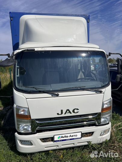 Тентованный грузовик JAC N120, 2019