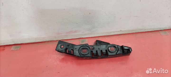 Крепление бампера переднего правое Tiguan 2