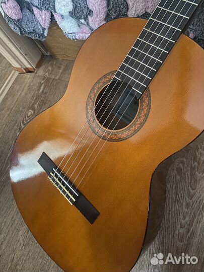 Классическая гитара yamaha c40 бу