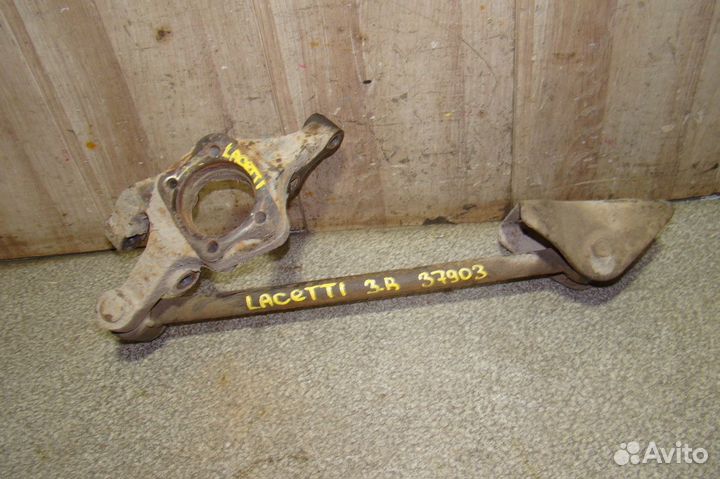 Кулак поворотный задний правый Chevrolet Lacetti