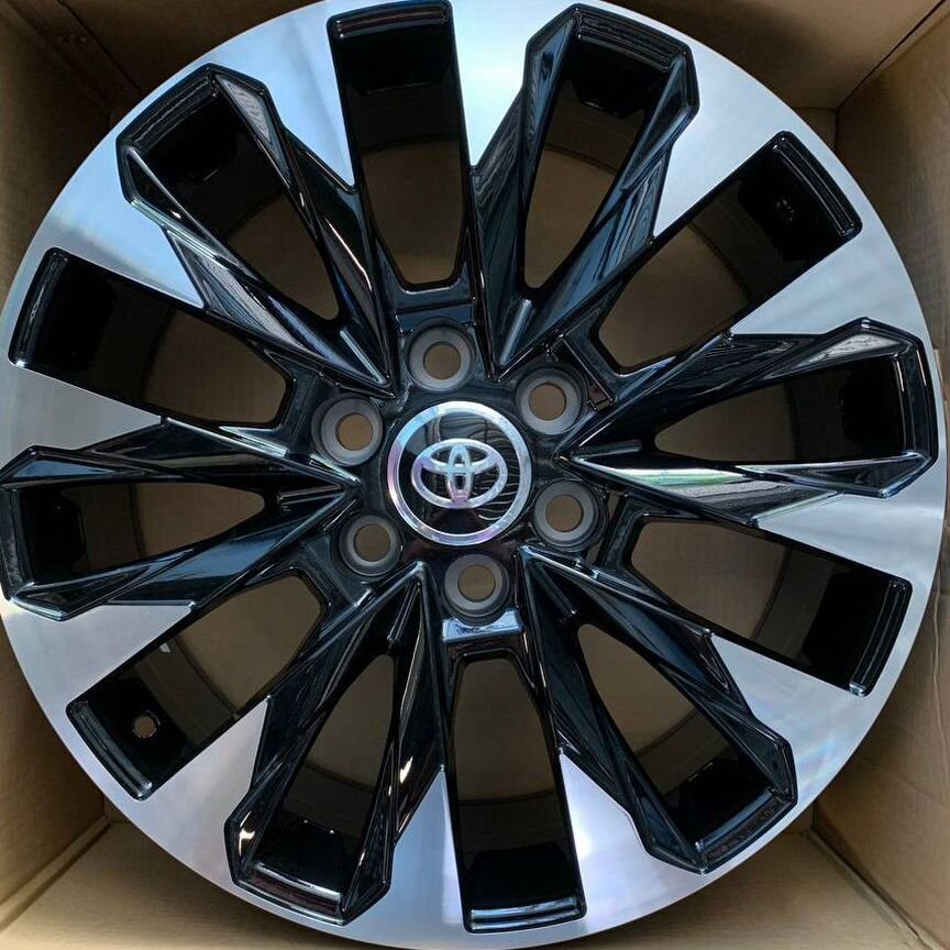 Литые диски Toyota 8×R20 6×139.7