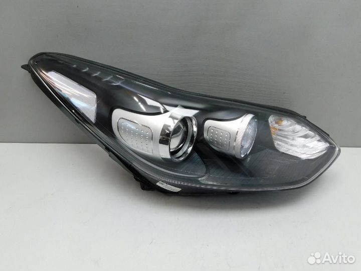 Фара правая Kia Sportage