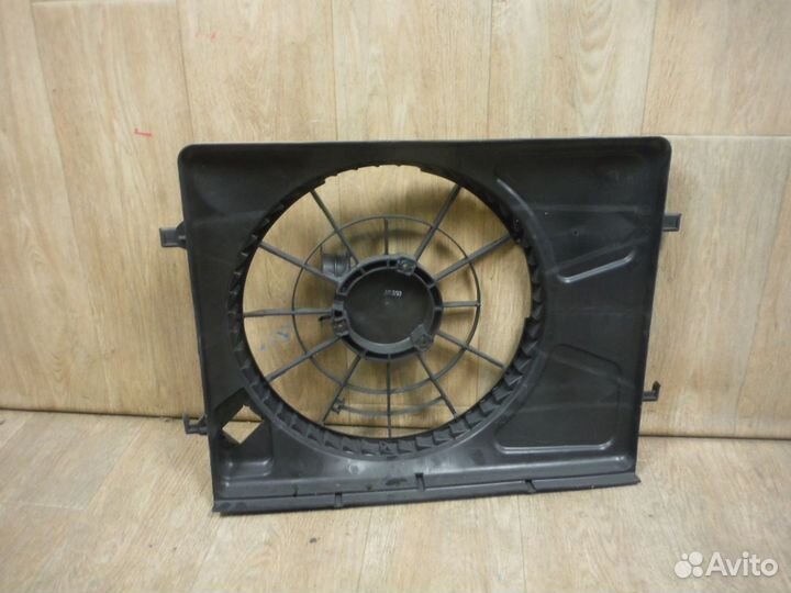 Диффузор вентилятора Hyundai KIA Ceed 1 Elantra 4