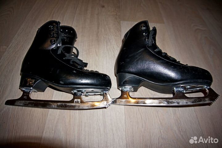 Коньки фигурные Risport Antares 200