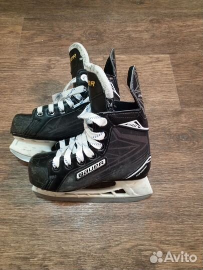 Хоккейные коньки bauer